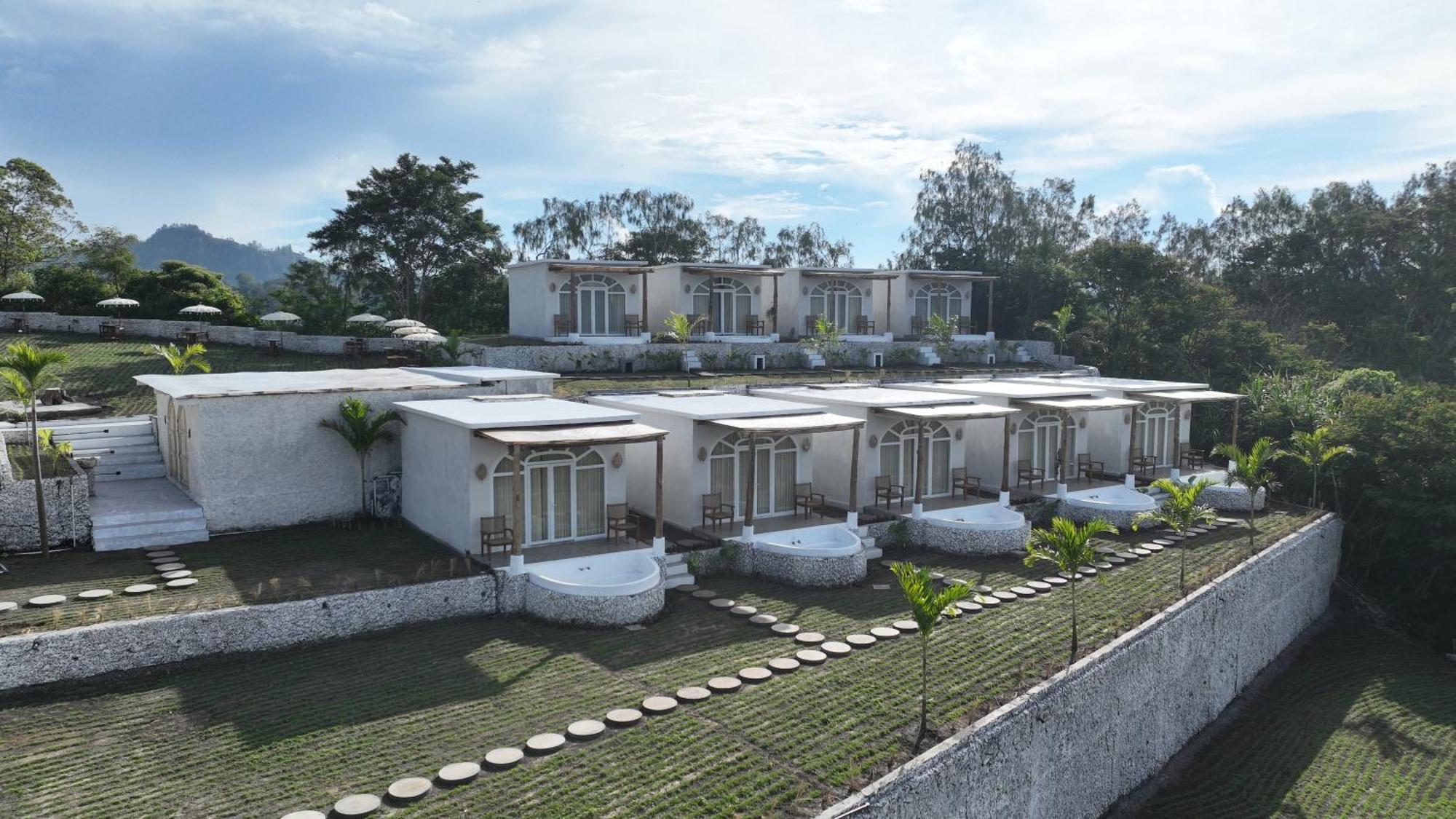 Cinze Villas And Hot Spring Kubupenlokan ภายนอก รูปภาพ