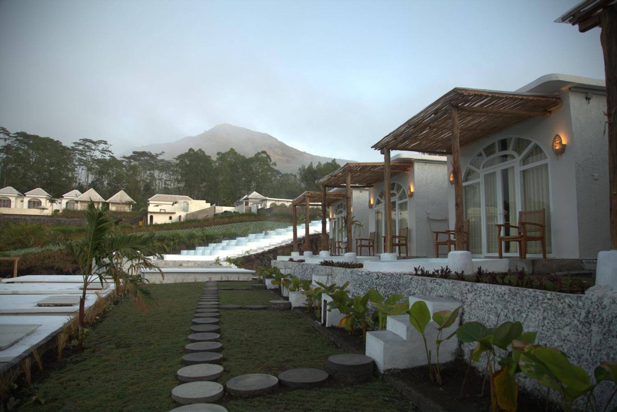 Cinze Villas And Hot Spring Kubupenlokan ภายนอก รูปภาพ