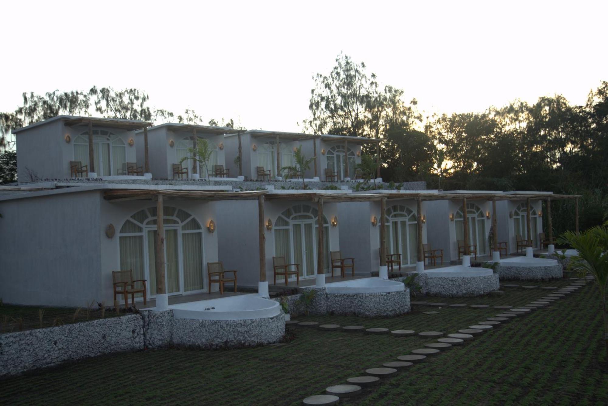 Cinze Villas And Hot Spring Kubupenlokan ภายนอก รูปภาพ